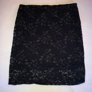 Black and gold lace tight skirt